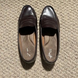 Brown Eastland Penny Loafers Women’s US Size 9/EU Size 40